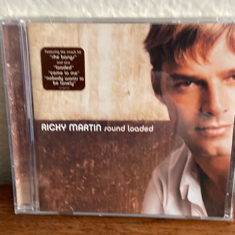 5/$10❤️❤️❤️Vintage 2000 RICKY MARTIN Sound Loaded CD